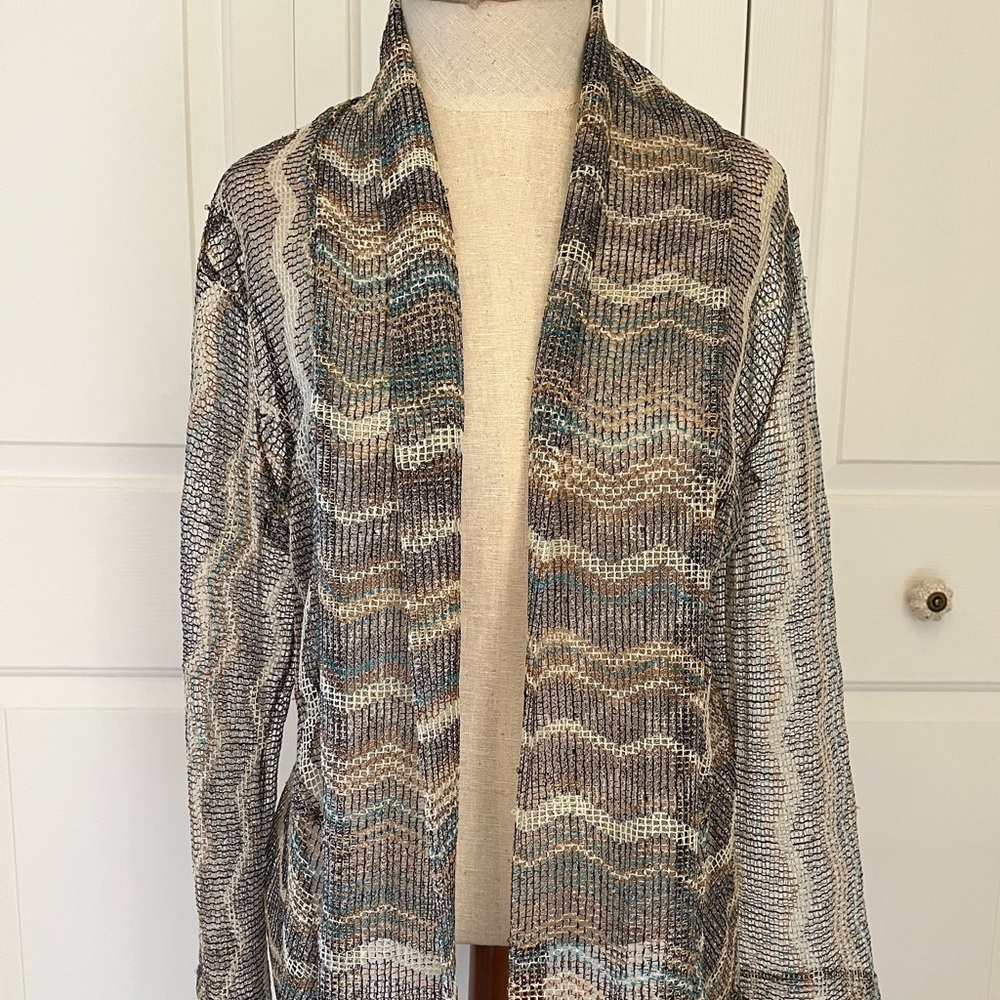 Chicos Size 2 Open Weave Light Jacket/Cover-Up